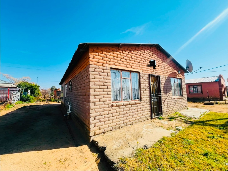 2 Bedroom Property for Sale in Bloemside 4 Free State